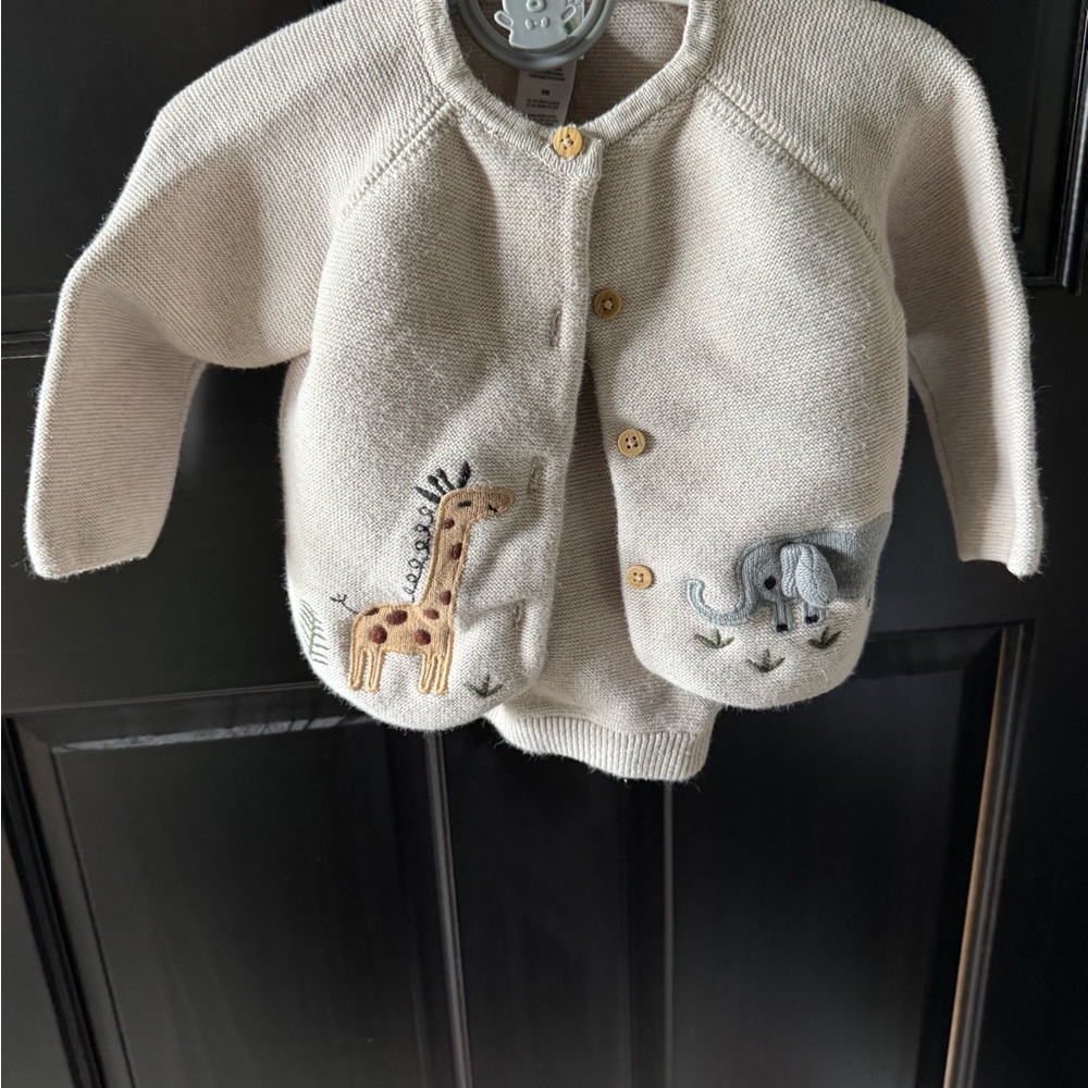 Charming Cream Cardigan with Animal Embroidery